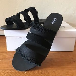 JAGGAR | NIB Triple Strap Summit Flat Sandal Sz 41